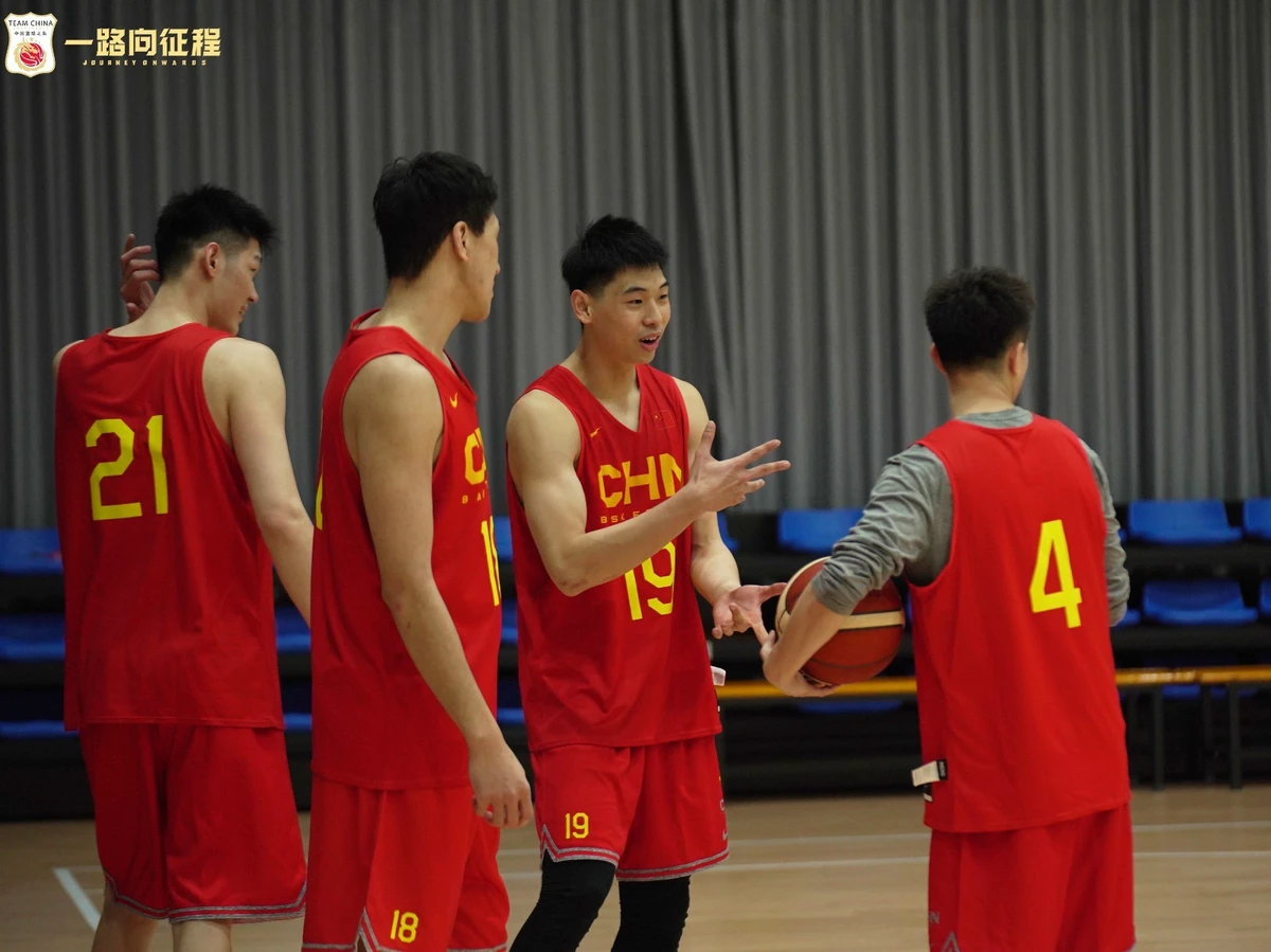 为什么团队合作对篮球技能发展至关重要_1